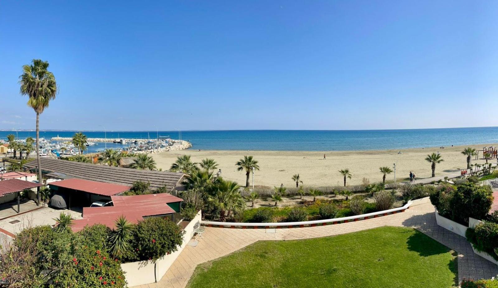 Sea View Suite In Makenzy Λάρνακα Εξωτερικό φωτογραφία