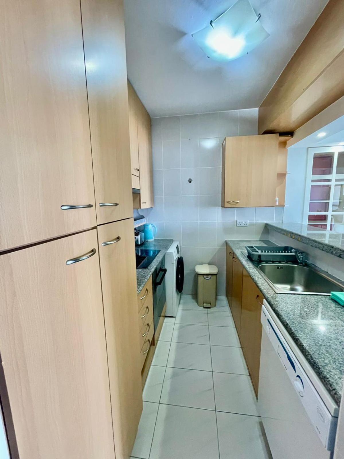 Sea View Suite In Makenzy Λάρνακα Εξωτερικό φωτογραφία